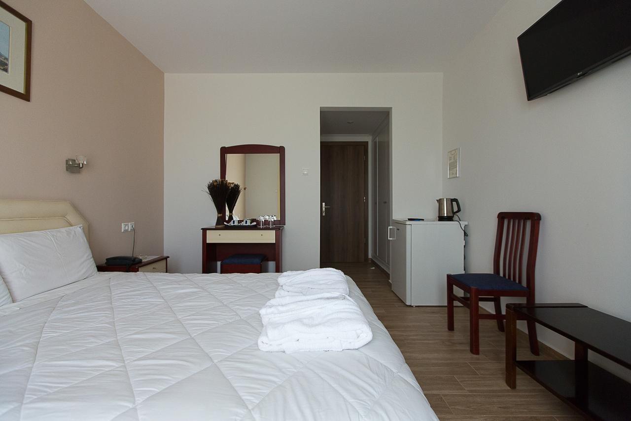 Flisvos Rooms Livanátesz Kültér fotó