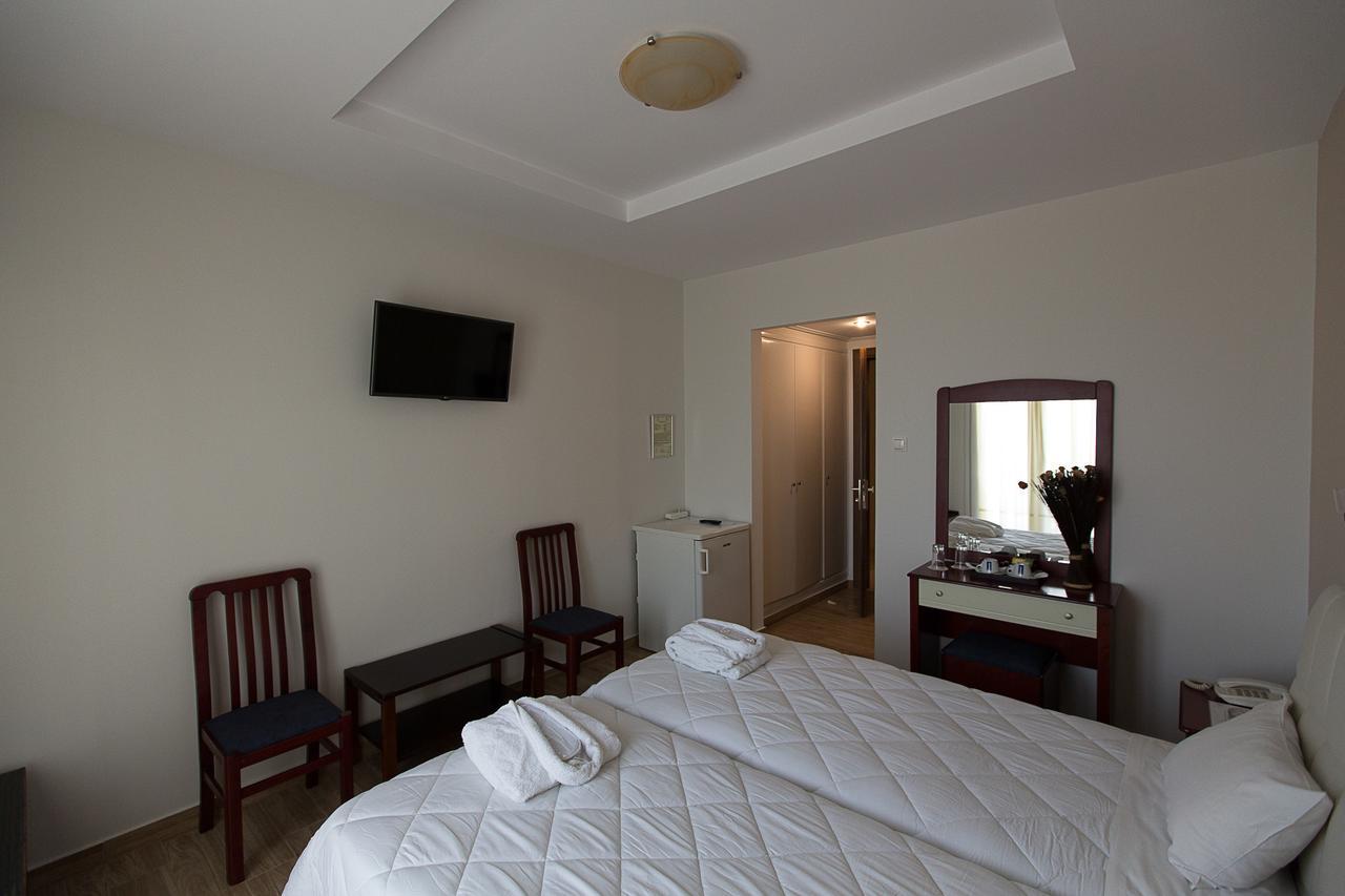 Flisvos Rooms Livanátesz Kültér fotó