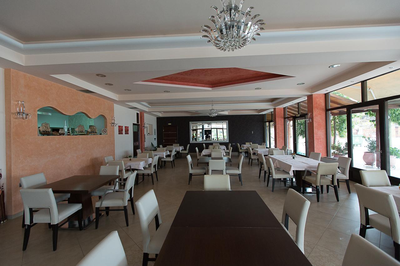 Flisvos Rooms Livanátesz Kültér fotó